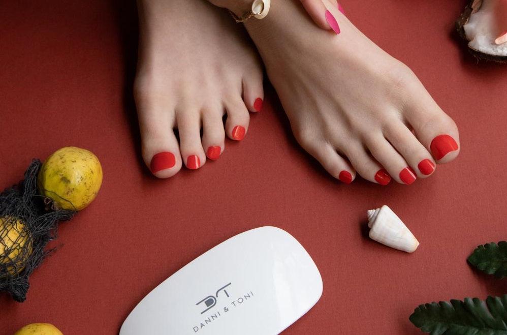 How to Choose a Perfect Gel Pedicure - dannitoni.com