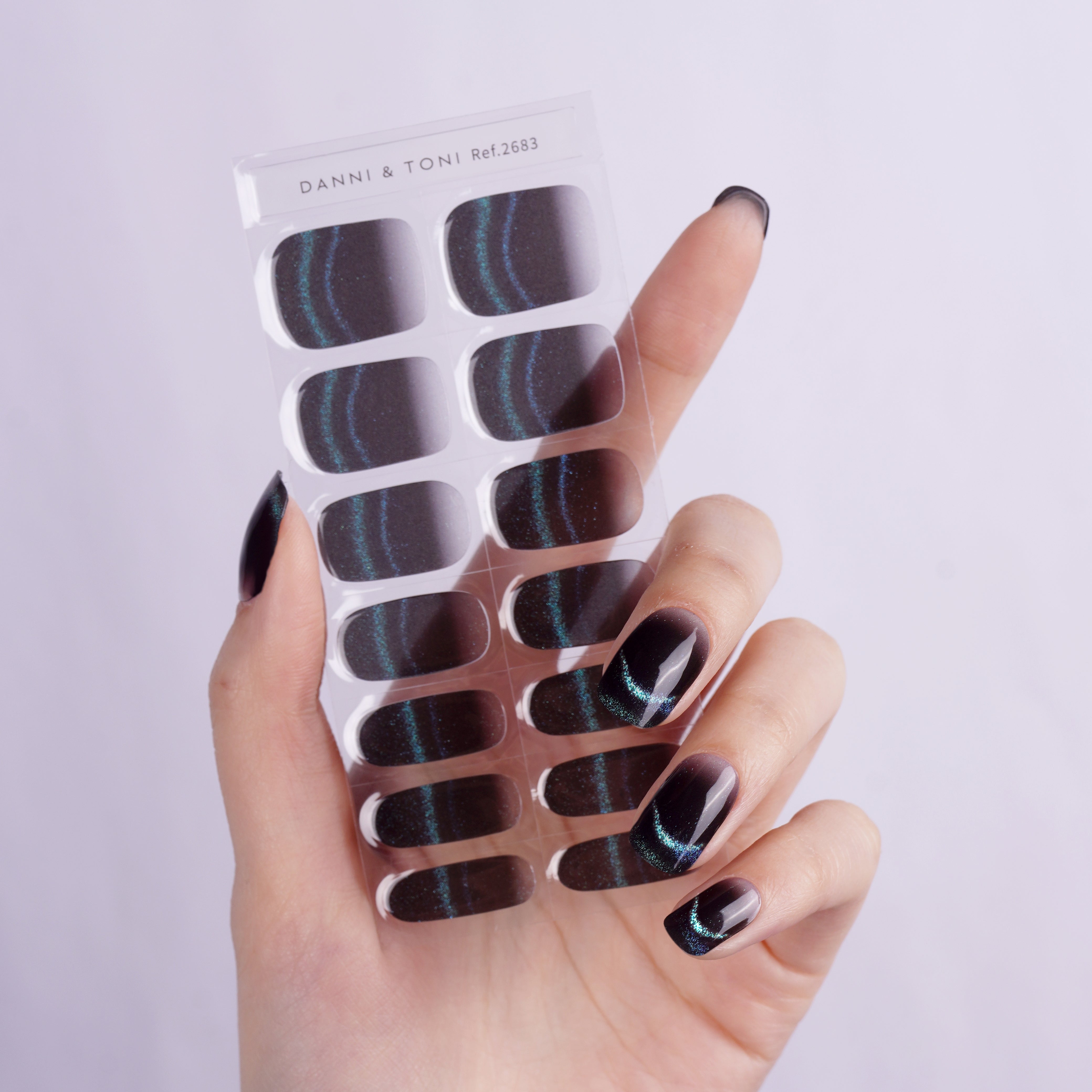 Black & Blue Glitter Cat-Eye Gel Nail Strips | Onyx Glimmer - 2683