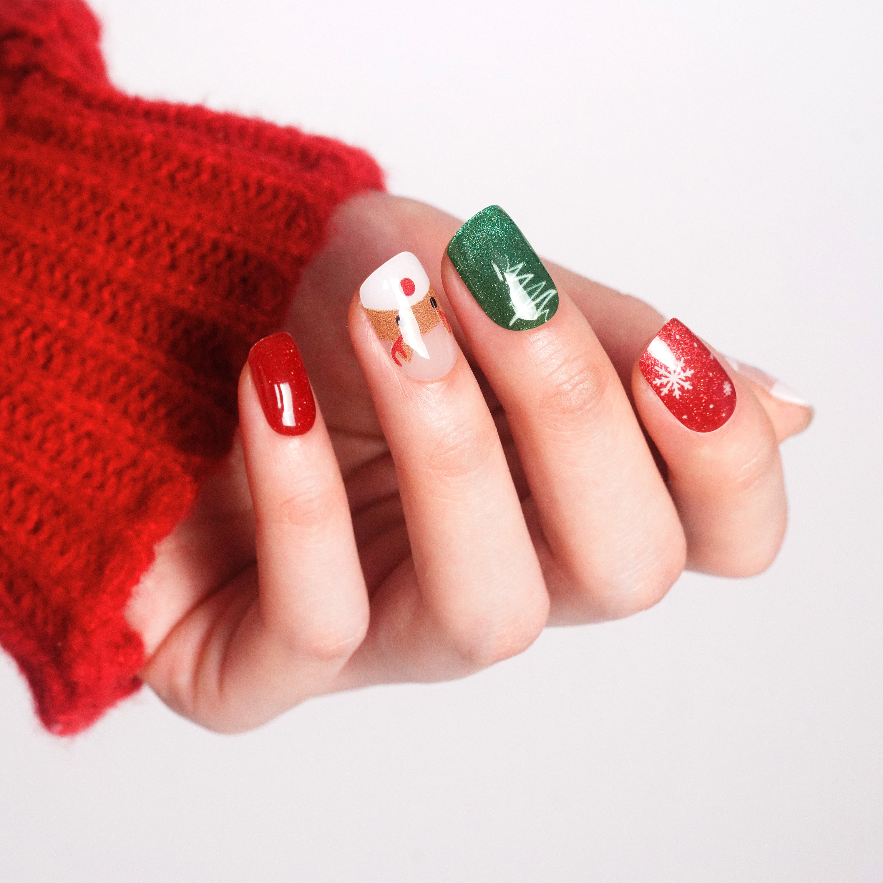 Holiday Red Gel Nail Strips with Cute White Cat & Festive Designs | Mistletoe Meow-2843
