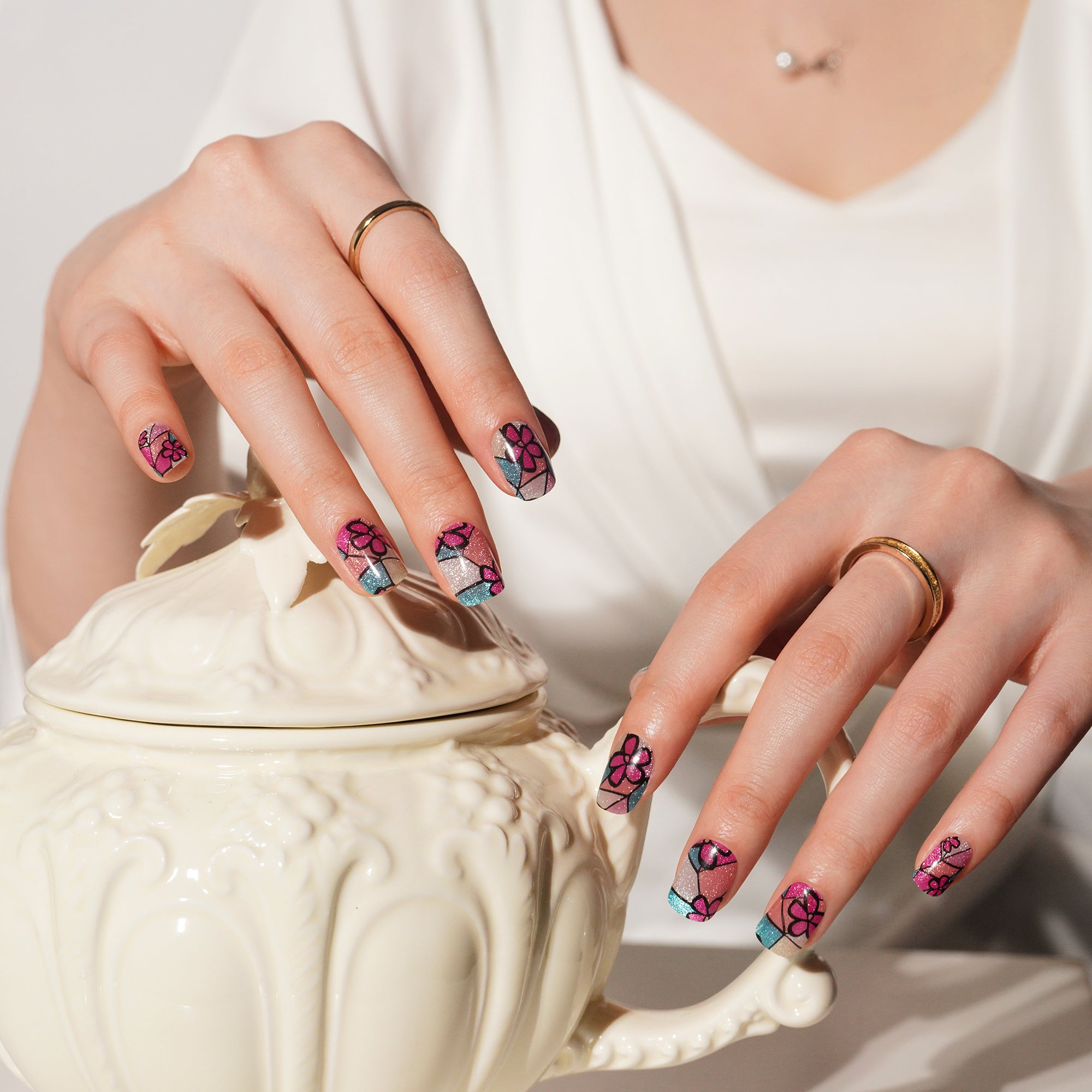 Artistic Floral Stained Glass Gel Nail Strips with Vibrant Bloom Effect | Stained Bloom-2892