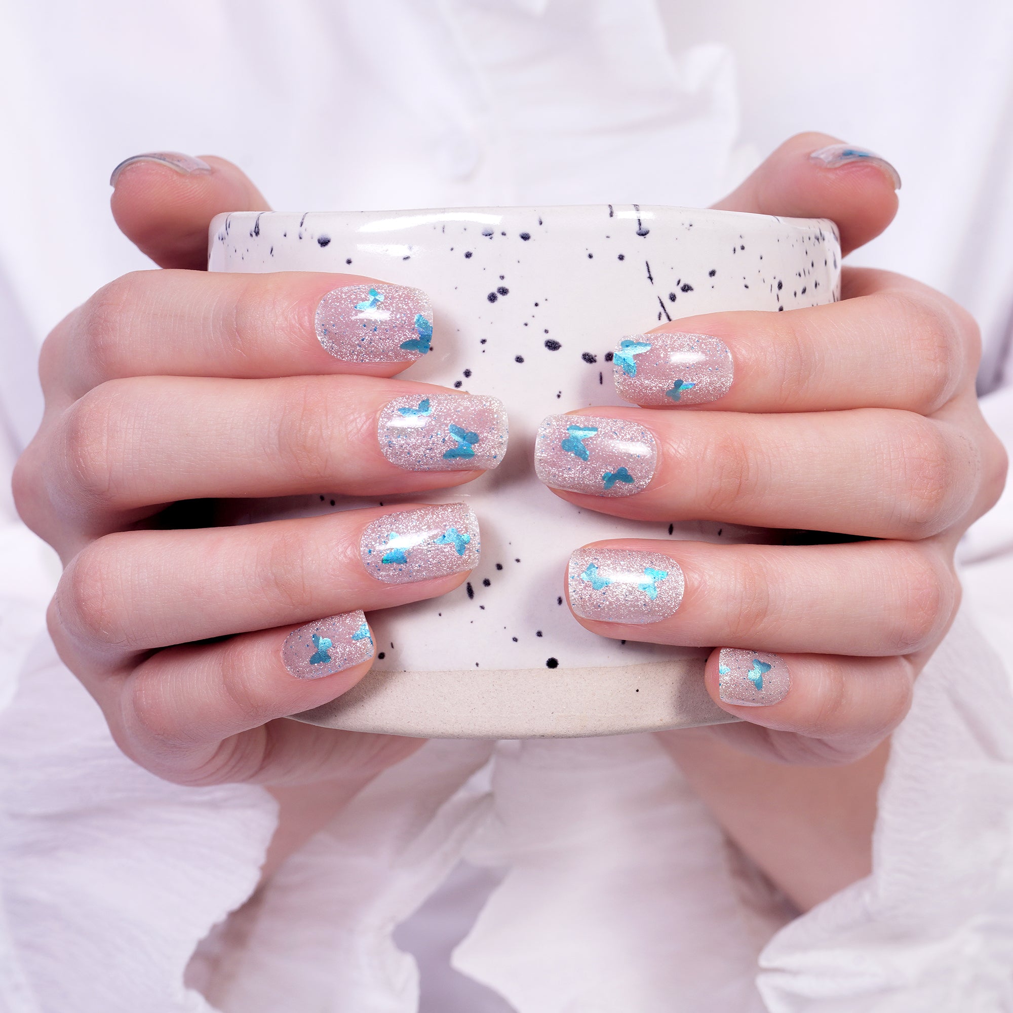 Shimmering Butterfly Pink Gel Nail Strips with Luminous Sparkle Finish | Glowing Flutter-2898