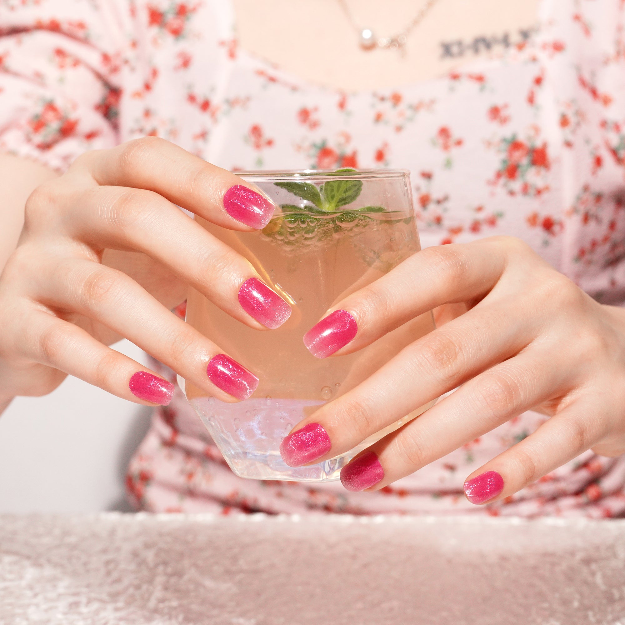 Soft Pink Wave Gel Nail Strips with Glossy Ripple Shine | Pink Ripple-2905