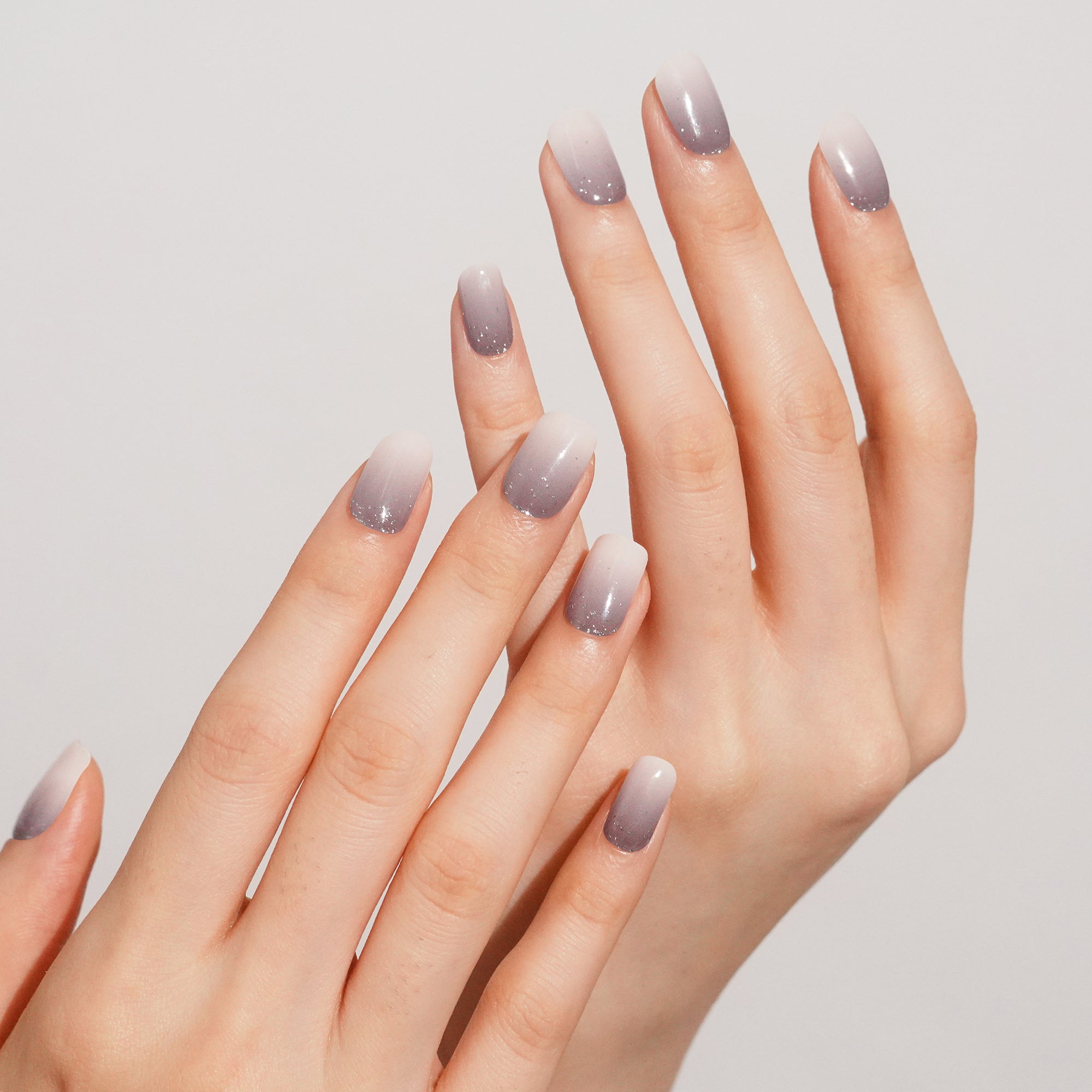 Soft Gray Elegance Gel Nail Strips for a Modern, Minimal Look | Ash Dream-2822