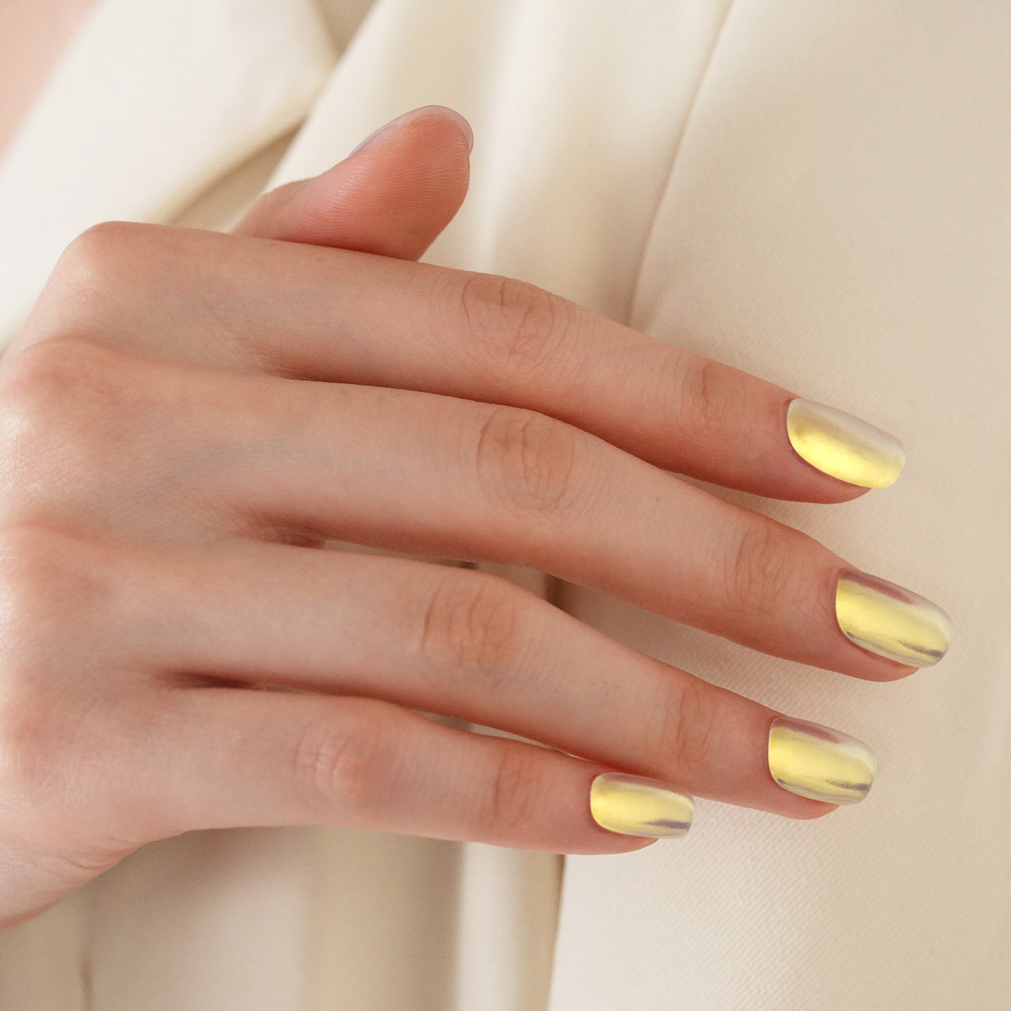 A Luxurious Gel Nail Design with Soft Golden Radiance | Gilded Aura-2867