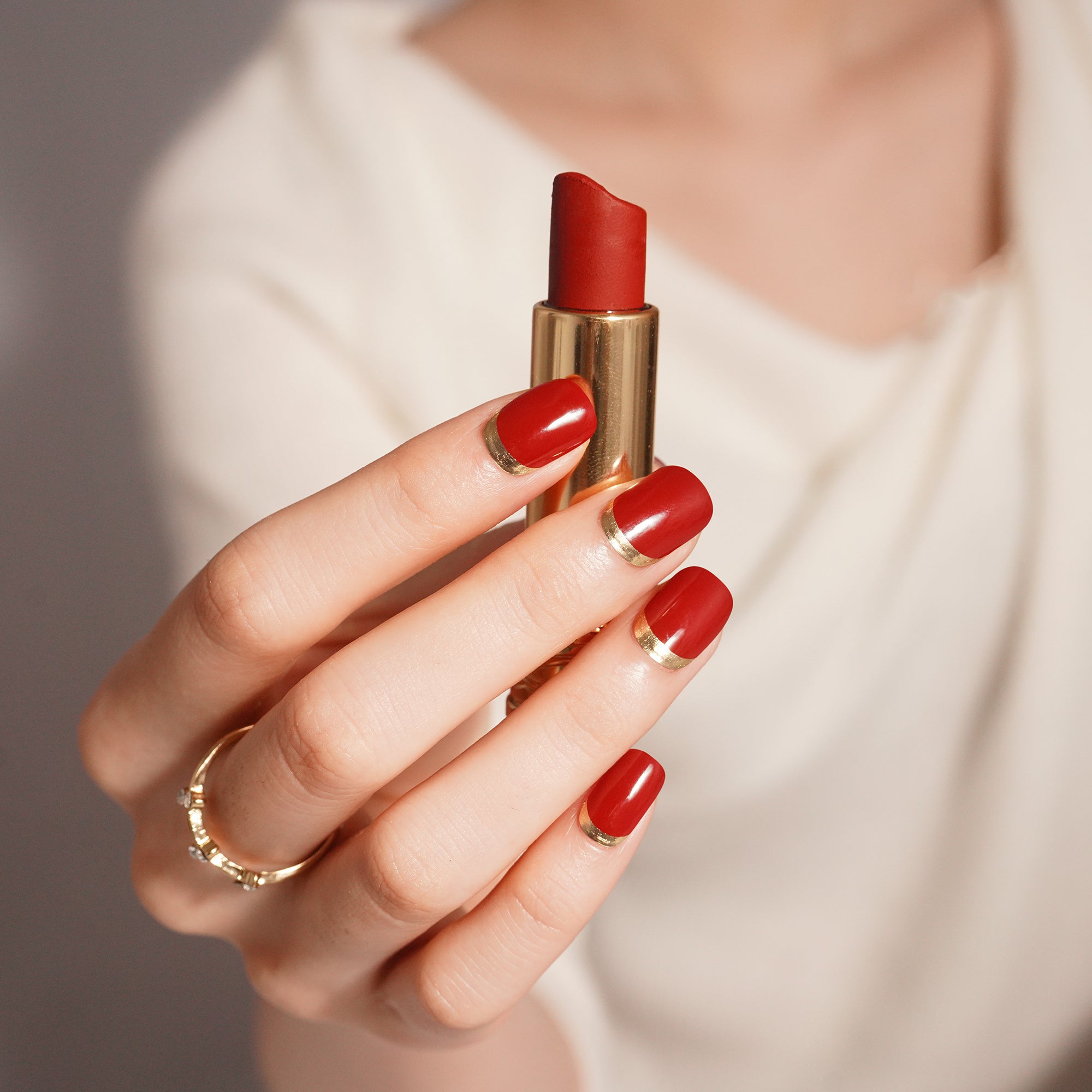 Luxurious Red-Brown & Gold Gel Nail Strips | Gilded Velvet-2836