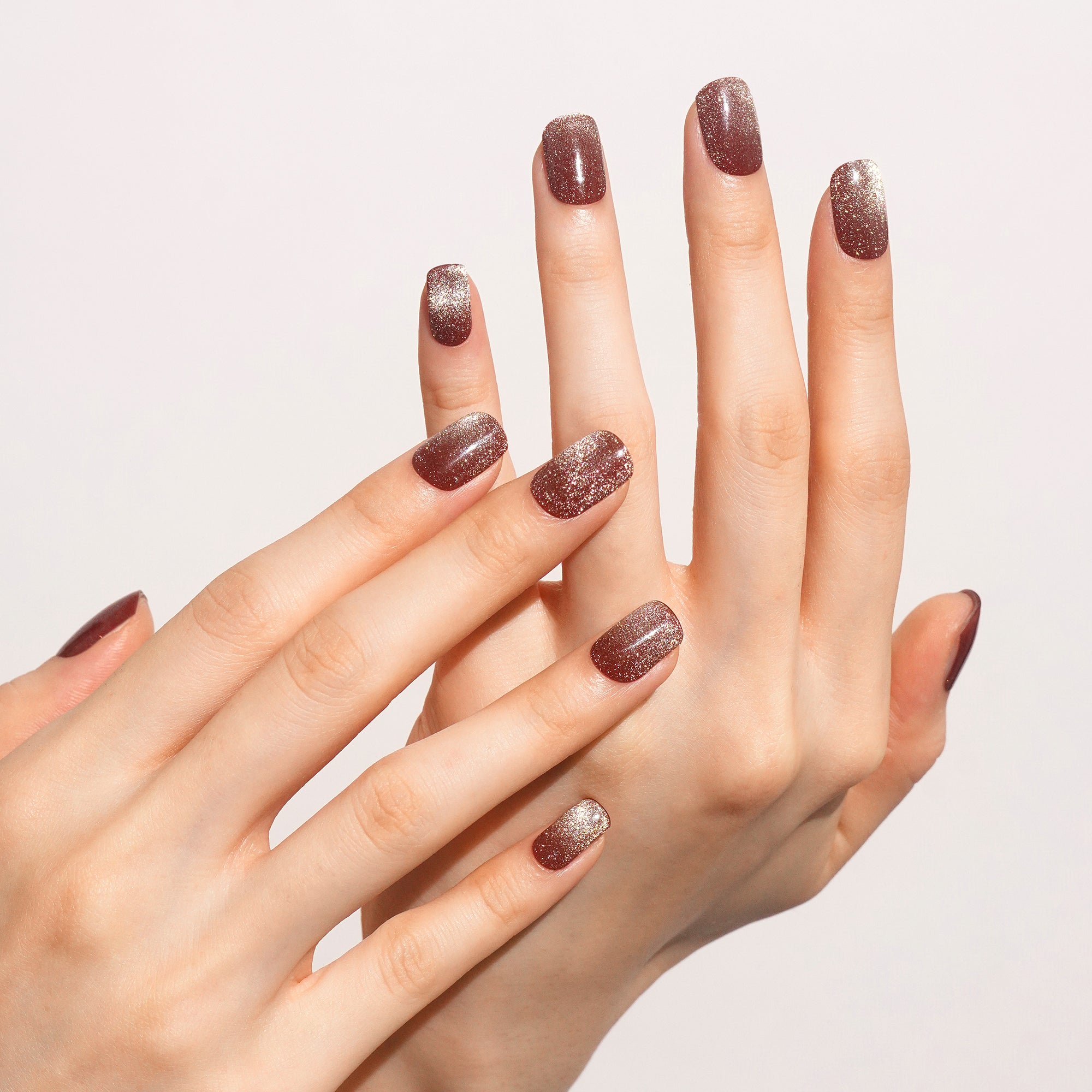 Warm Golden Brown Gel Nail Strips with a Luminous Shine | Honey Glaze-2845