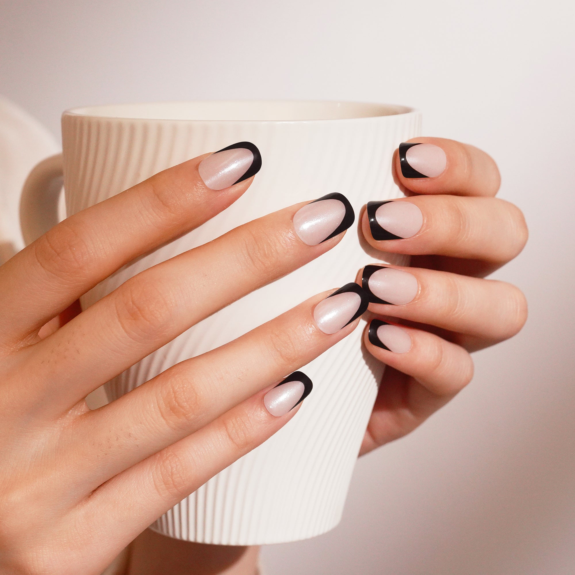 Glossy Black Gel Nail Strips with a Touch of Timeless Glamour | Luxe Noir-2824