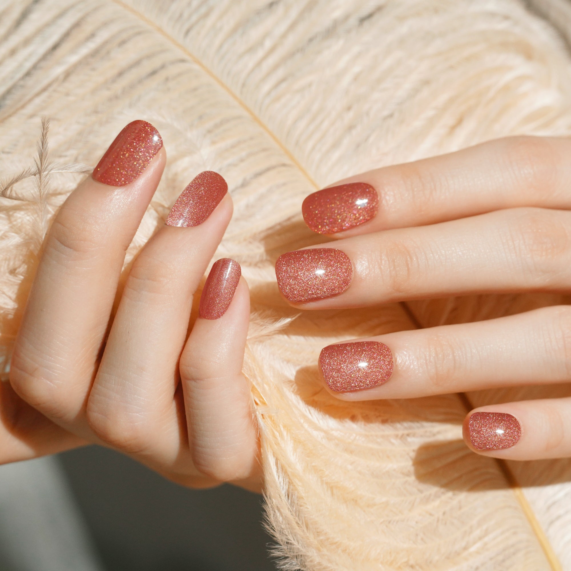 Shimmering Mocha Brown Gel Nail Strips | Cocoa Glint-2798