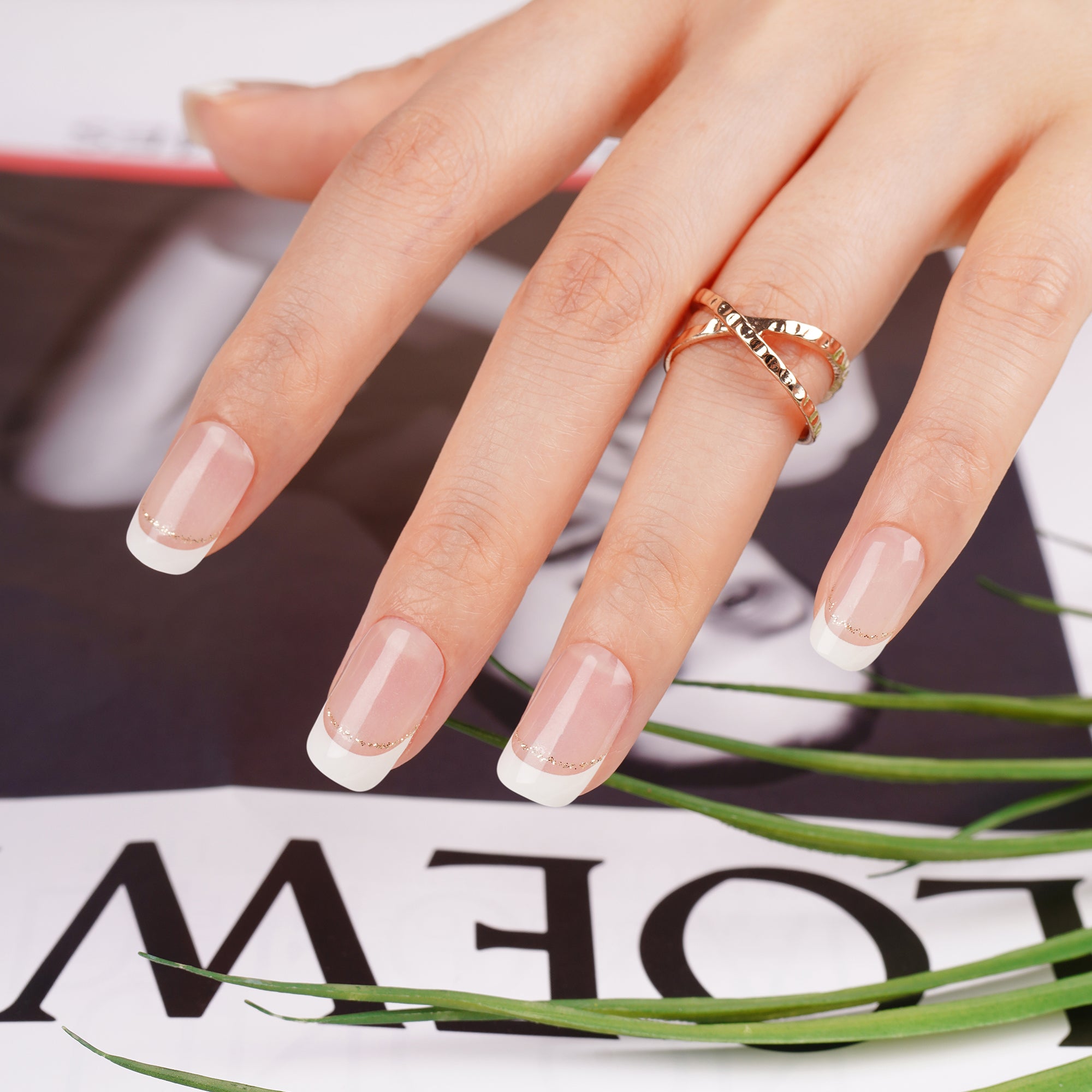 Modern Minimalist Semi-Cured Gel Nail Strips | Chic Line - 2753