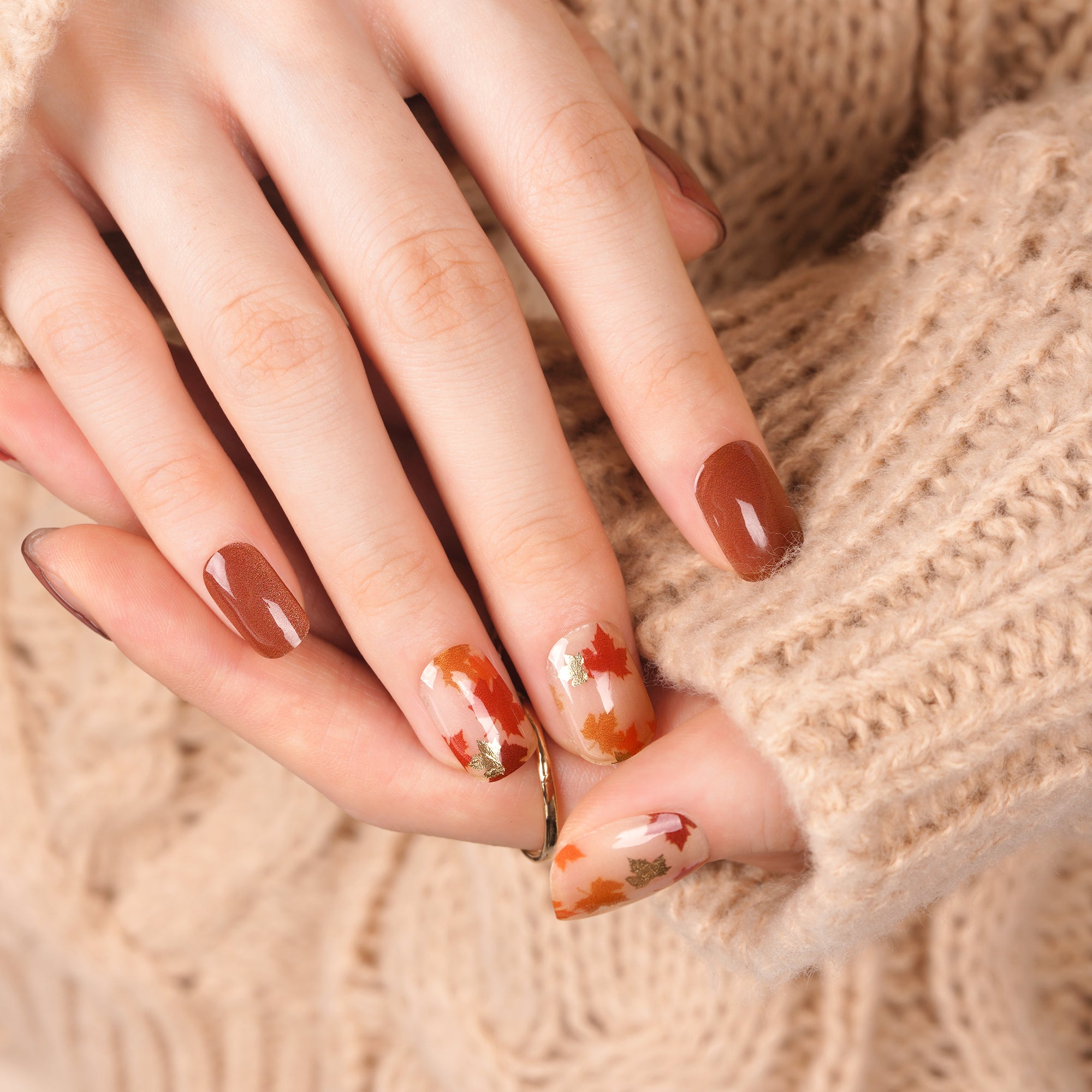 Warm Autumn Red Gel Nail Strips | Maple-2811