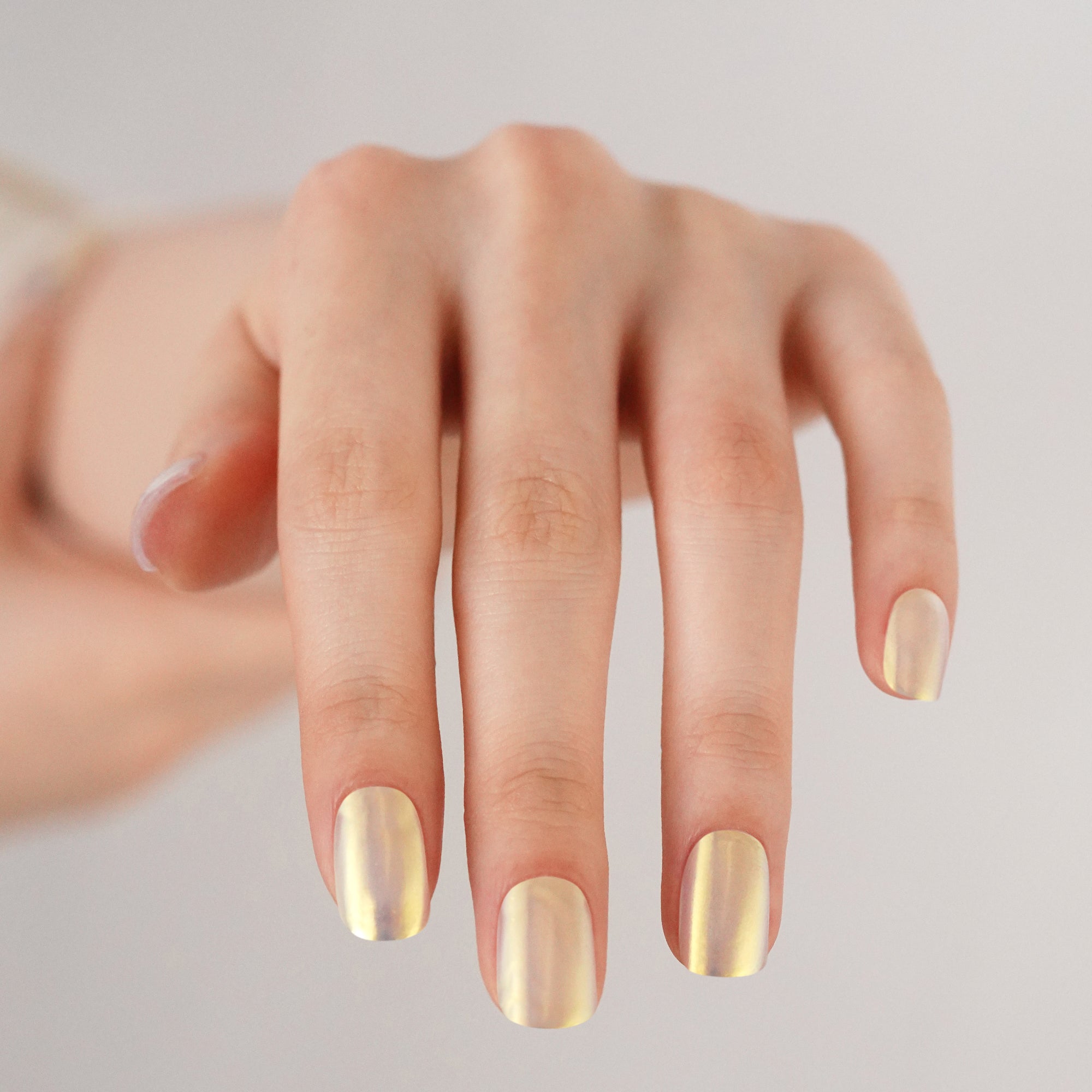 A Luxurious Gel Nail Design with Soft Golden Radiance | Gilded Aura-2867