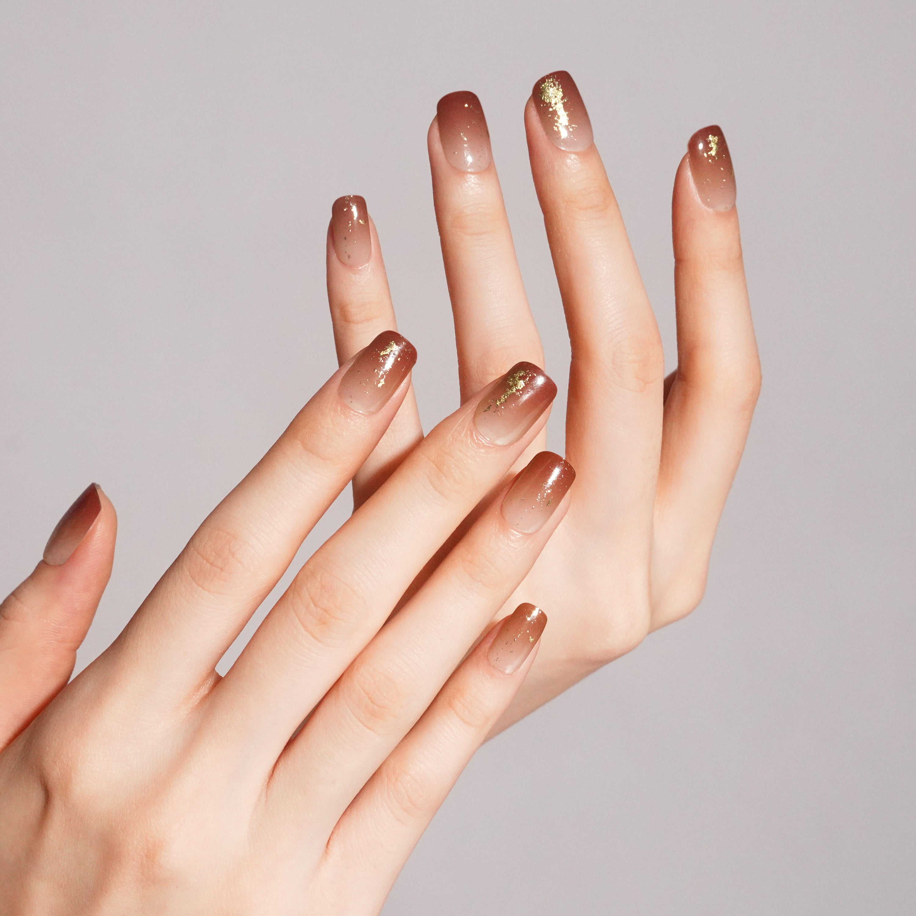 Warm Red-Brown Gel Nail Strips with Shimmering Gold Accents | Golden Ember-2844