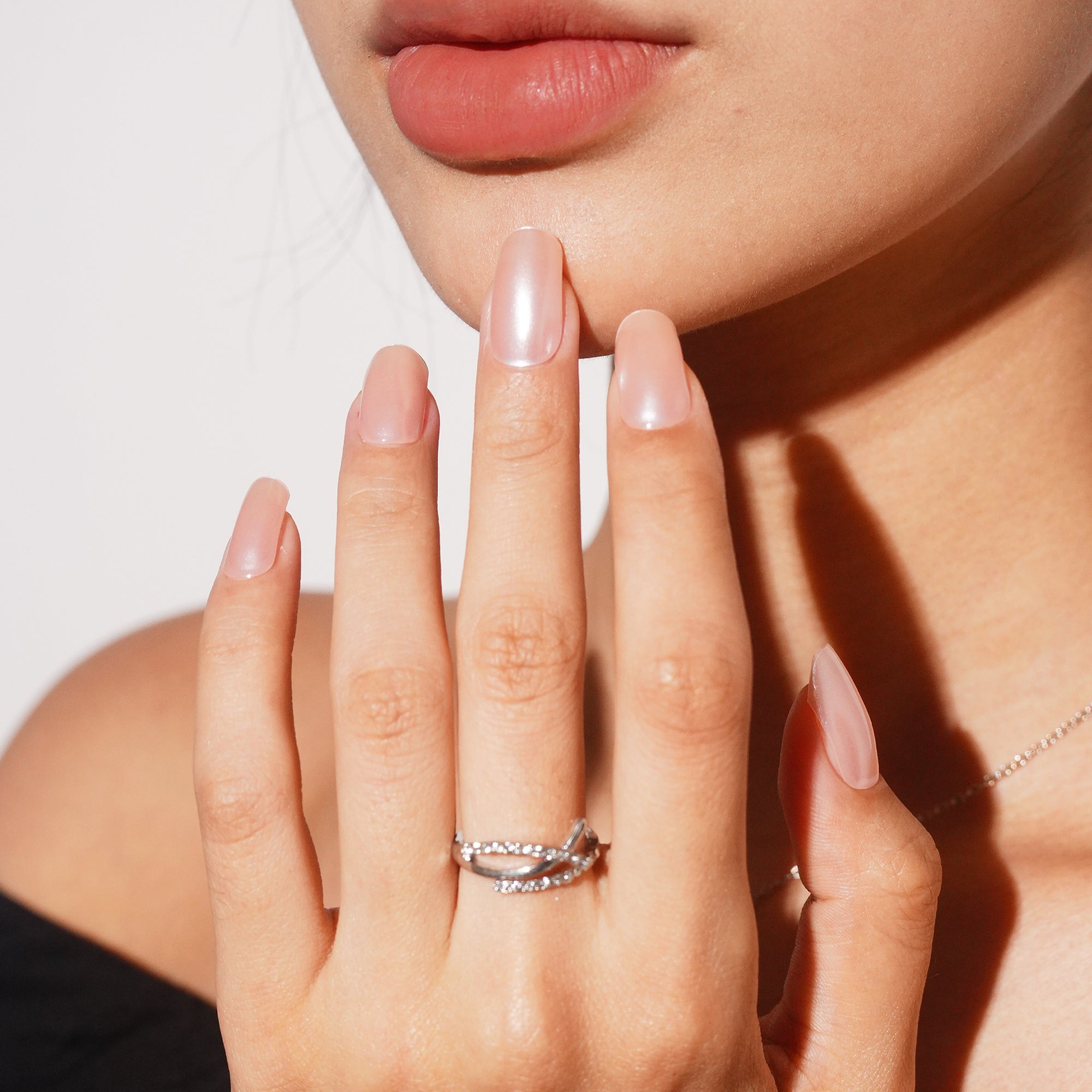 Elegant Nude Pearl Gel Nail Strips with Soft Luminous Shine | Pearl Nude-2896