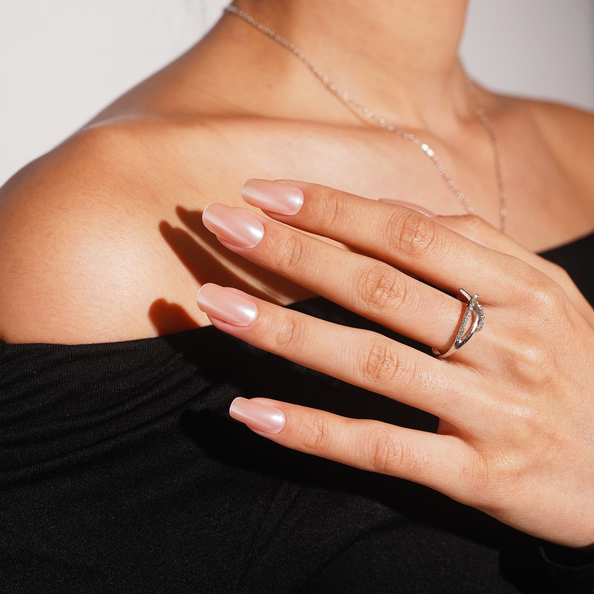 Elegant Nude Pearl Gel Nail Strips with Soft Luminous Shine | Pearl Nude-2896