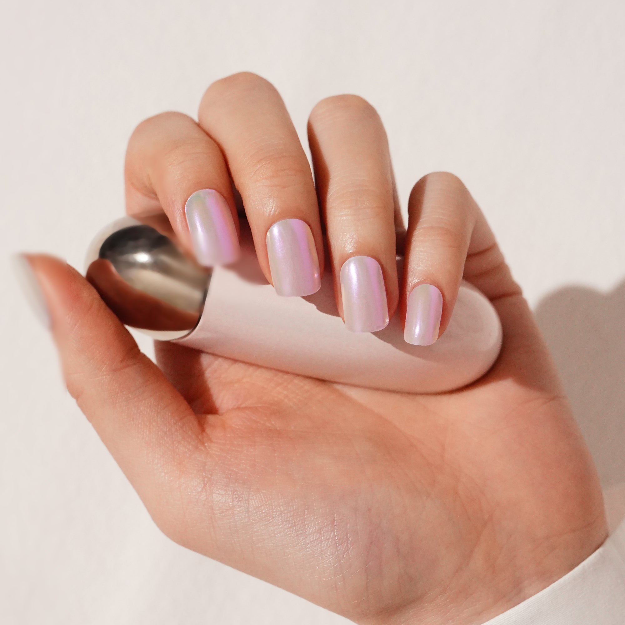 Shimmering Aurora-Inspired Gel Nail Wraps for a Radiant Glow | Aurora Glow-2864