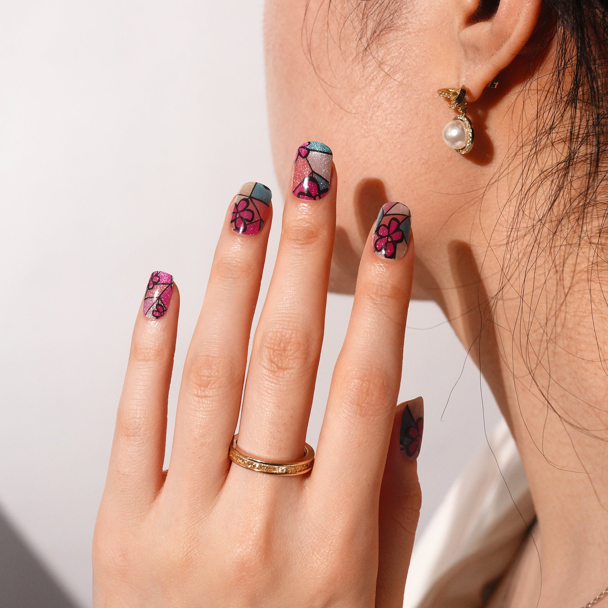 Artistic Floral Stained Glass Gel Nail Strips with Vibrant Bloom Effect | Stained Bloom-2892