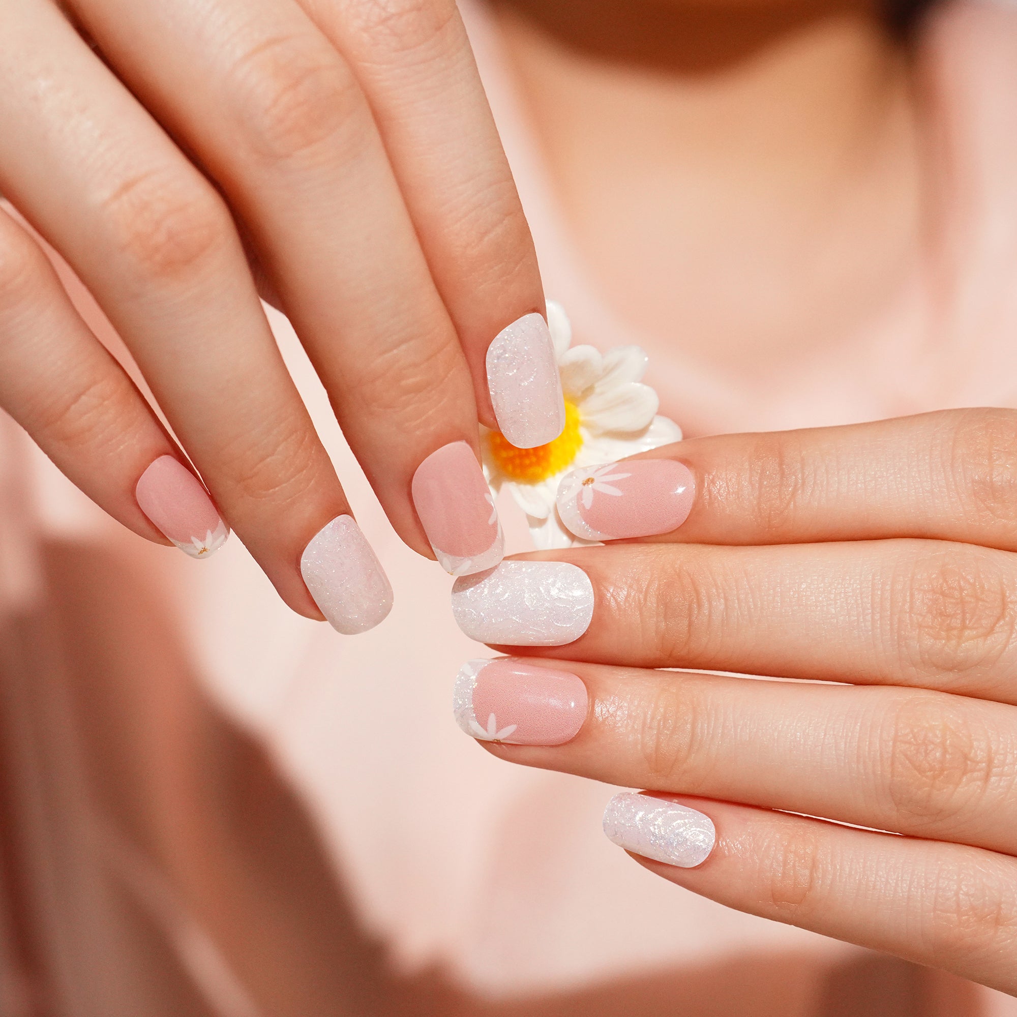 Feminine Flower Swirl Gel Nail Strips with a Light, Elegant Finish | Floral Swirl-2860