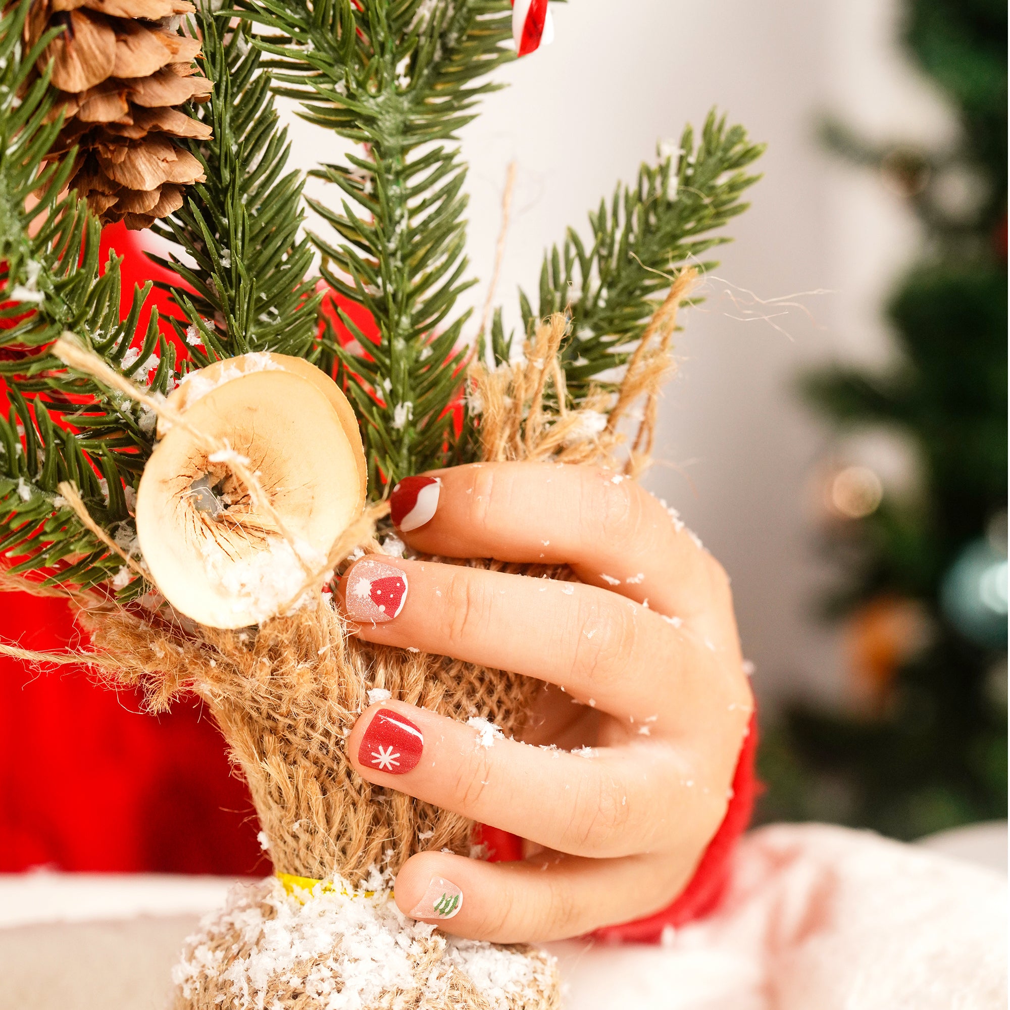 Festive Holiday Sparkle Kids’ Nail Wraps | Jingle & Glow-2854