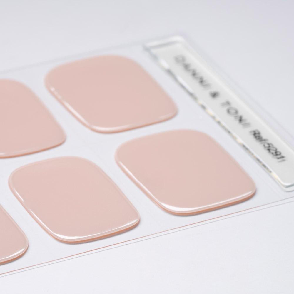 Neutral Simple Nude Gel Nail Strips | Chic Nude | Danni & Toni